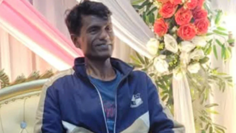 আওয়ামী লীগ নেতার বাড়িতে লুটপাটের ঘটনায় স্বেচ্ছাসেবক দল নেতা বহিষ্কার